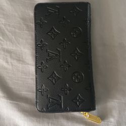 Black Zip Up Wallet
