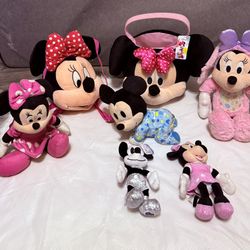 Peluches Y Bolsos De Minnie Y Mickey Mouse Usados 3 De Ellos Aún Tiene Su Etiqueta Pido $45 Por Todos 