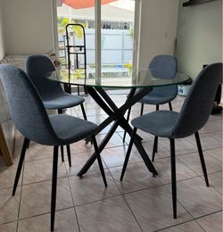 Dining set