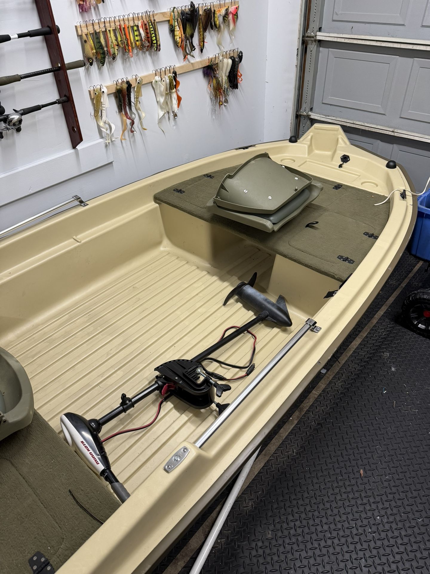 2017 Sun Dolphin 120