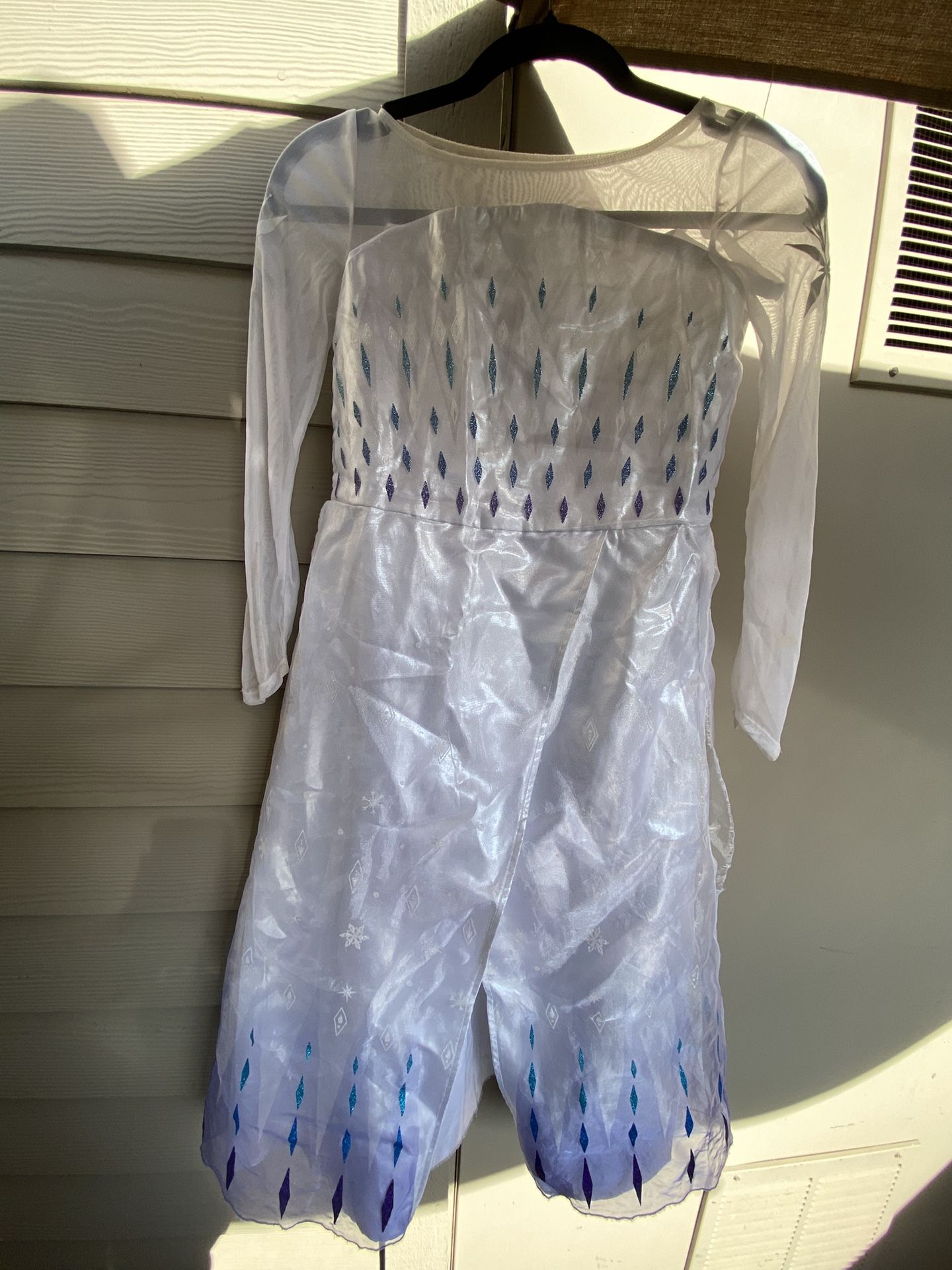 Disney Frozen 2 Elsa Snow Queen Costume Perfect For Halloween, Dress Up – Size 8 ❄️