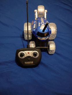Thunder Tumbler RC Stunt Car with Remote