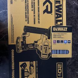 DeWalt XR Stapler kit 