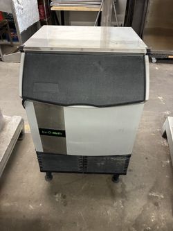 Ice o matic ice machine