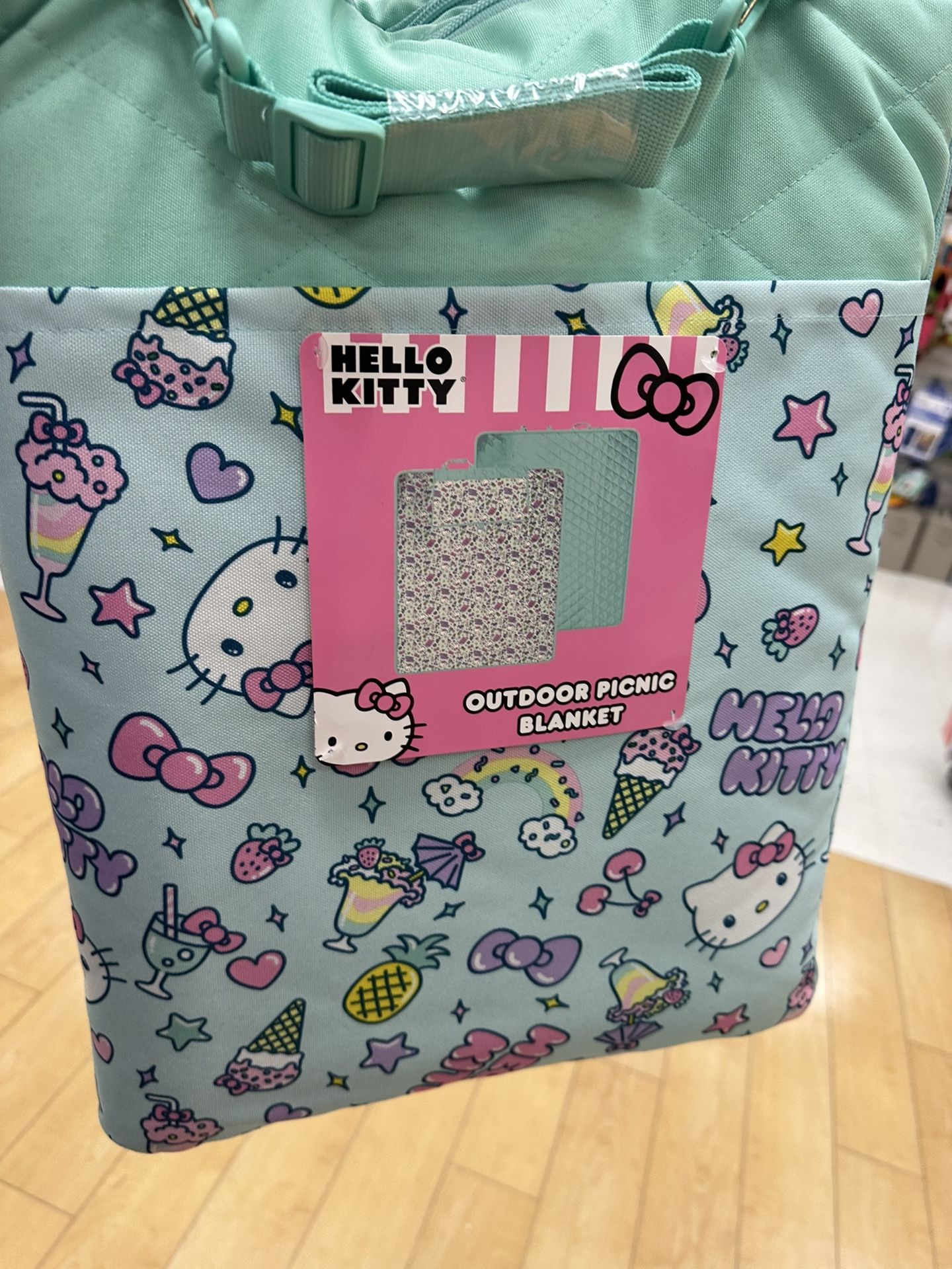 Hello Kitty Picnic Blanket 