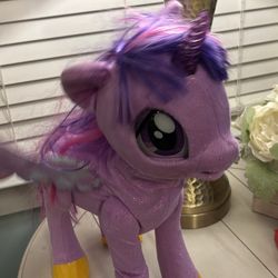 My Little Pony Princess Twilight Sparkle Interactive Talks Moves