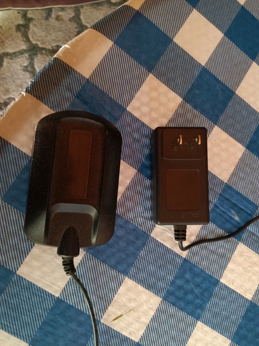 Weed Trimmer Charger For Word 20 V _ WA 3525