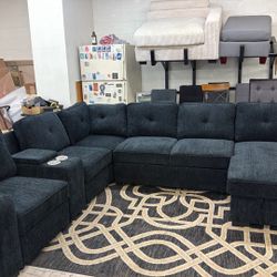 New.X-Large Sleeper Sectional Couch / Free Delivery 