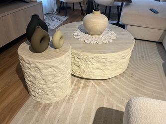 2 gorgeous marble tables