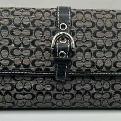 100% AUTHENTIC Leather Coach Women's Black/Gray Clutch Wallet - Pre-owned