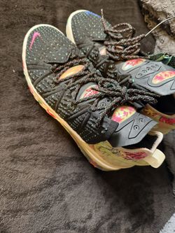 size 9 Just Need Gone LeBron 18 Multicolor 50$ Or Best Offer 