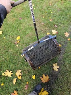 Compost Spreader and Peat Moss Spreader, 24 in. Roller Handheld Spreader