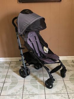 CHICCO LIGHT WEIGHT STROLLER!!!