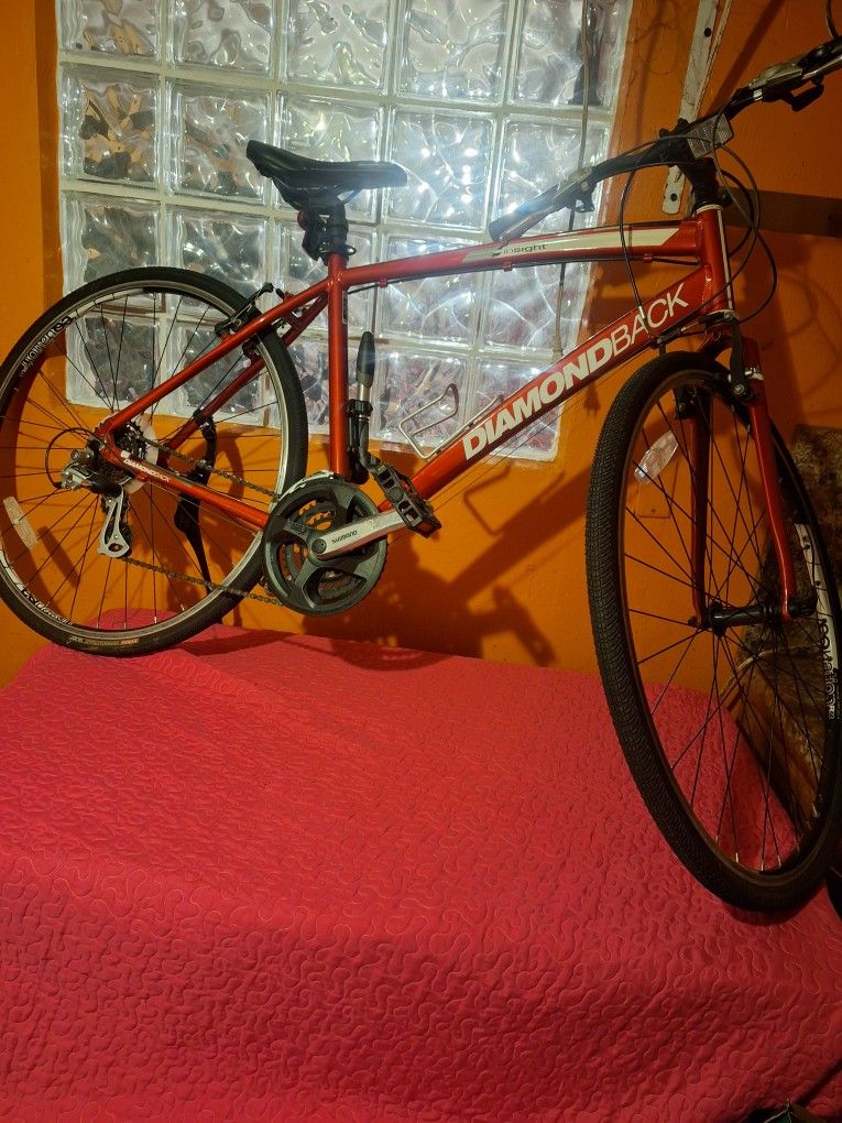 Diamond Back Bike ALUMINUM $250. For Adult