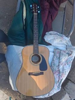 Fender DG-11 NAT acoustic guitar