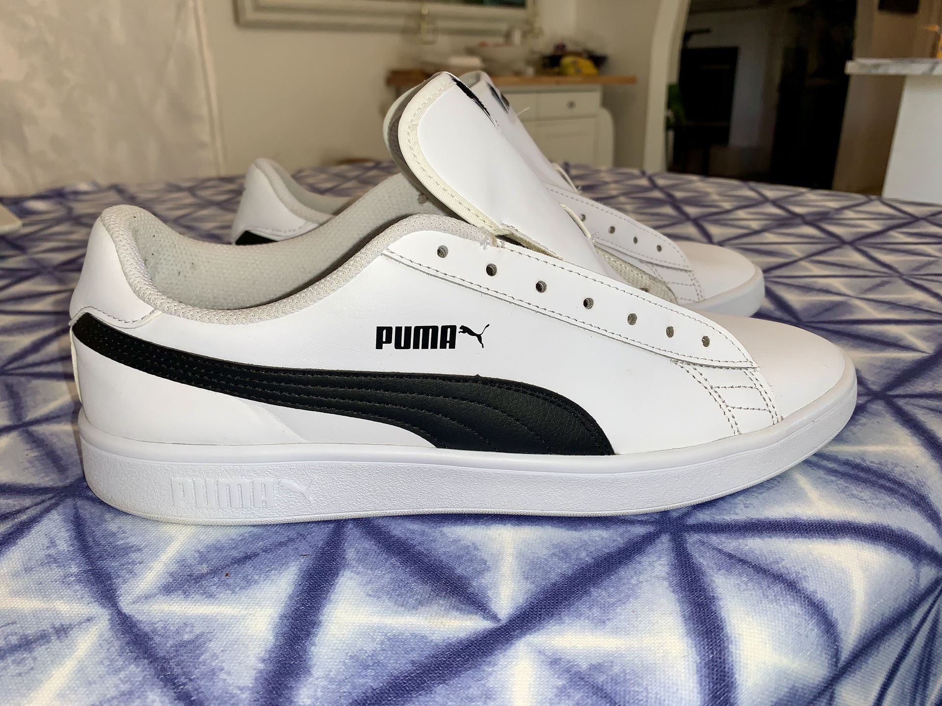 Puma! Men’s Size 11! Nice!