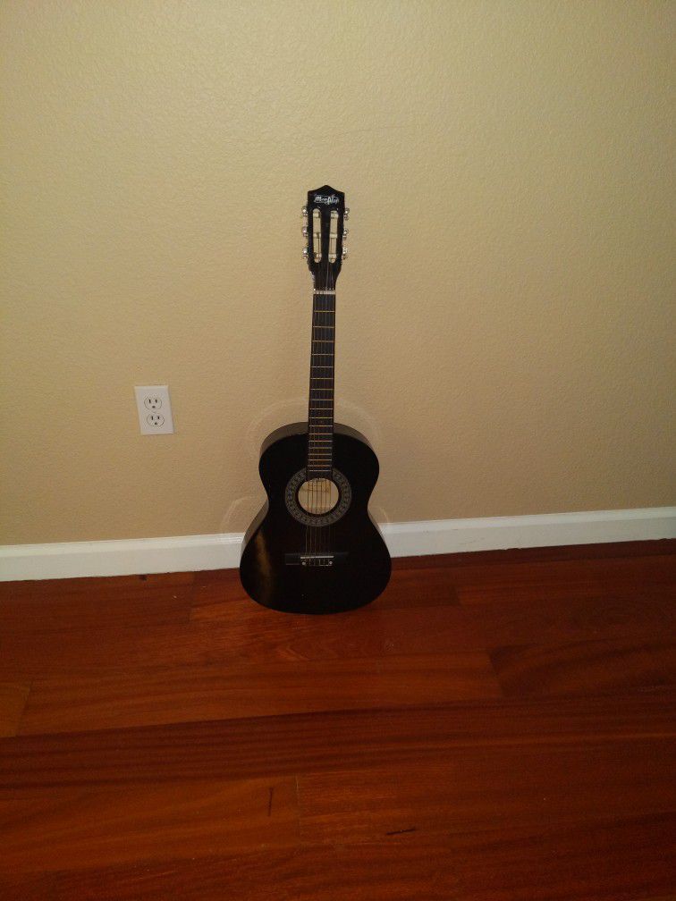 GUITAR Barely Used
