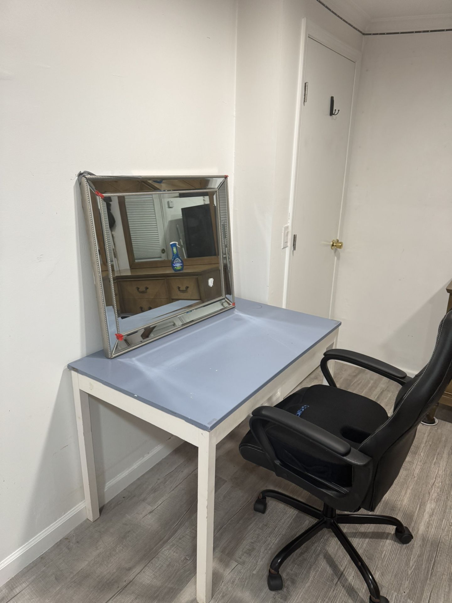 Desk + MIRROR + CHAIR