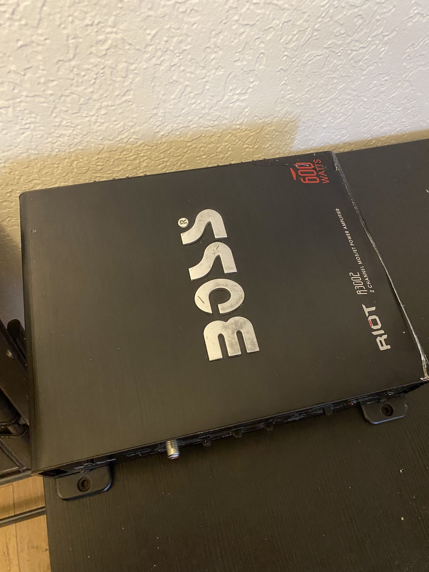 Boss Riot 600watt Amp