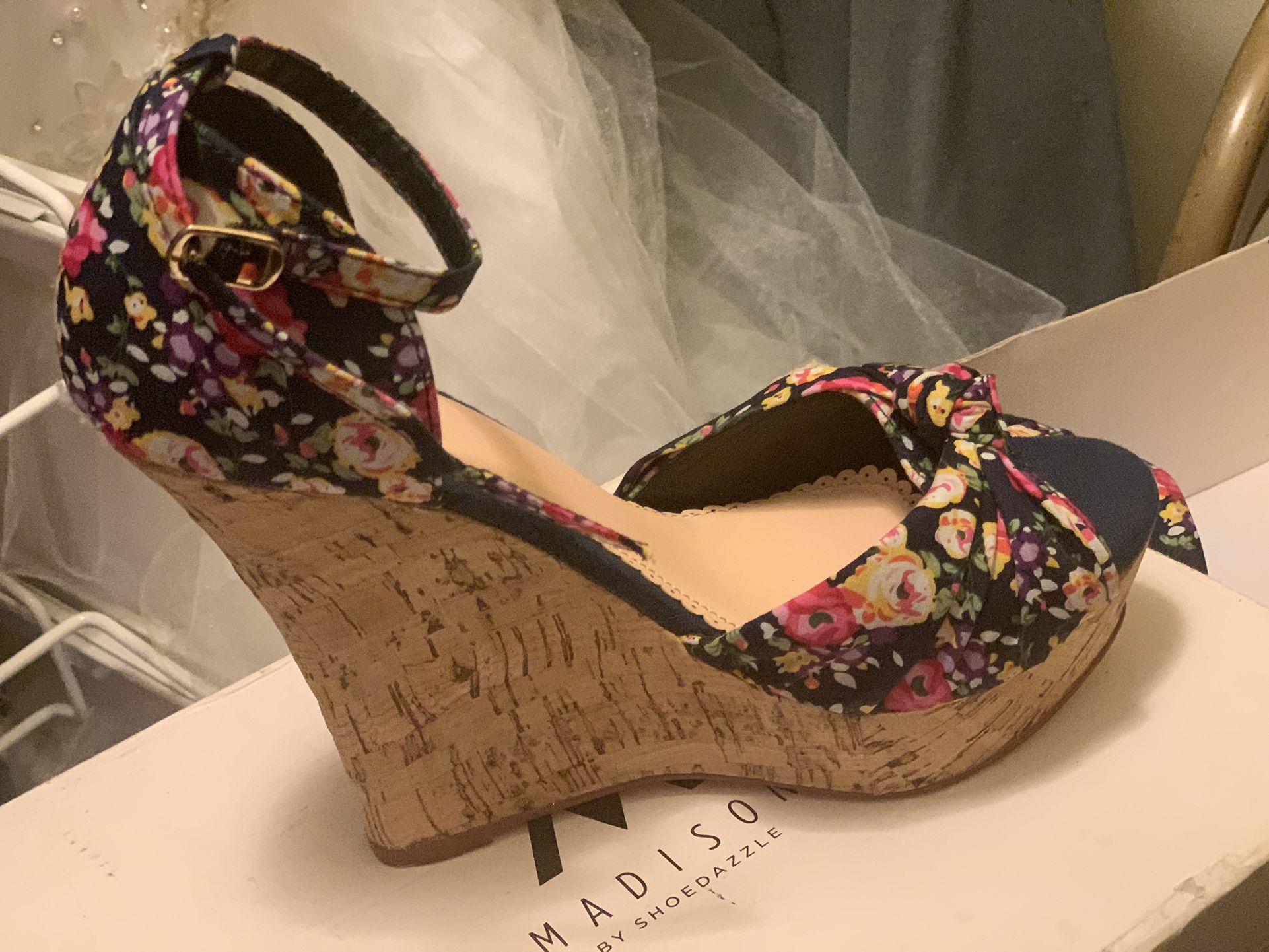 Lady Size 9  Wedge Shoes