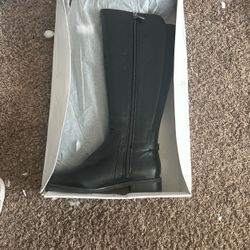 Black Boots Size 8 W