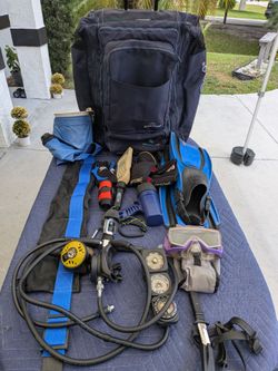 Firm $200 Scuba Diving Equipment  Foot size is Small