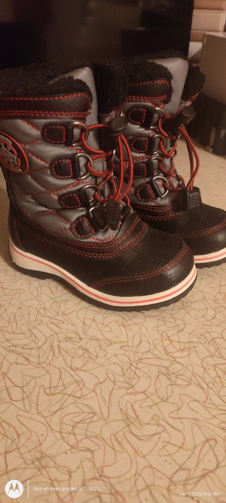 Toddler Snow Boots Size 8