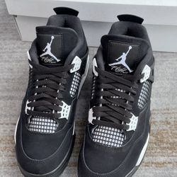 Black Basketball Shoes Size 8.5