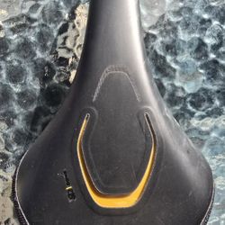 Selle Royal Bike Seat - Lookin Model - Like New - Selleroyal 