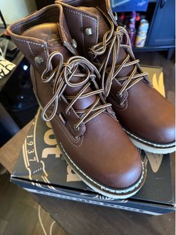 Georgia 9 1/2  work boots new with box