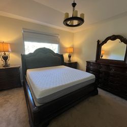 King Size Bedroom set 