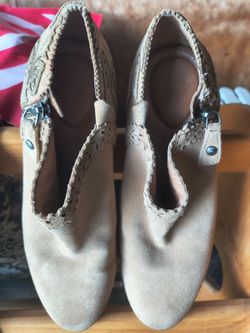 Women's size 7 boots