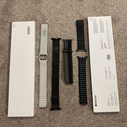 Leather Apple Watch bands Series 7-9 used . 45MM size M/L white & Seqouia Green $60 for all Bands