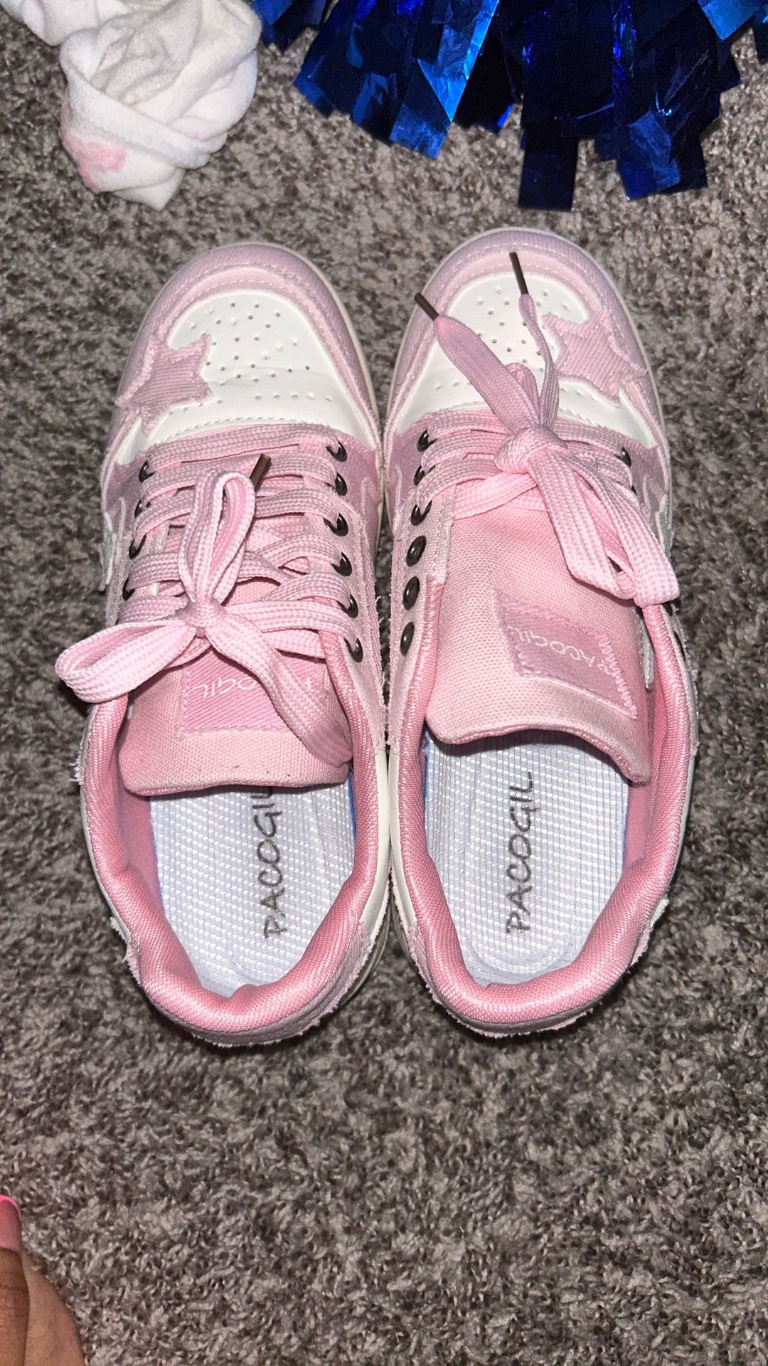 size 7 sneakers