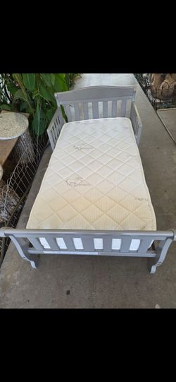 Kids bed
