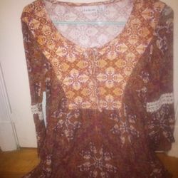 Beautiful Ladies Size Small Top