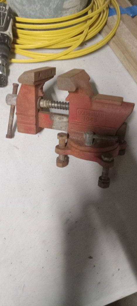 Bench Vise