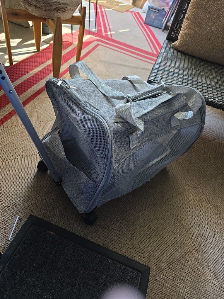 Pet Carrier With 4 Wheels And Pull Handle