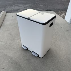 60L Dual Compartment Trash & Recycling Bin – New