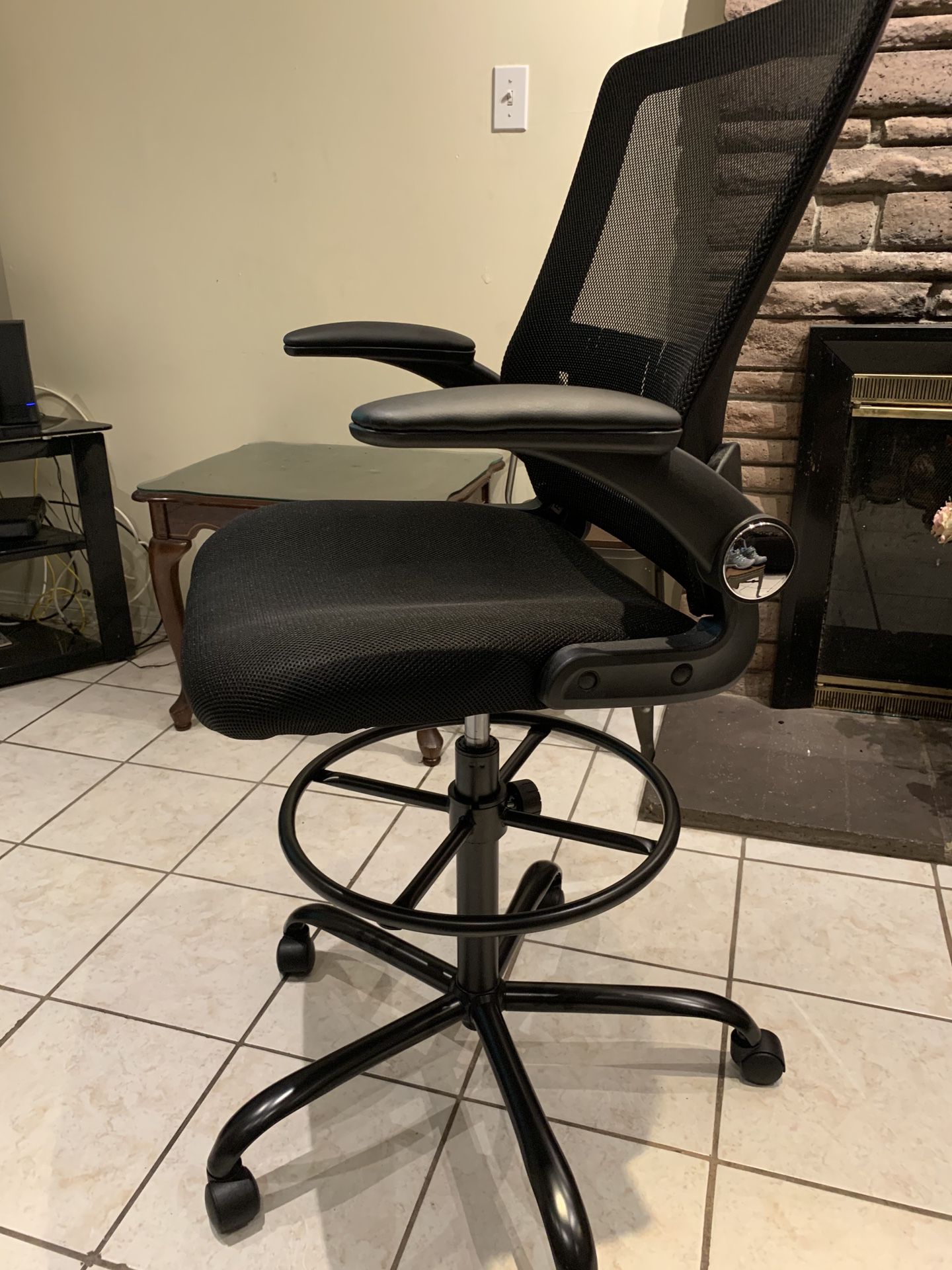 Office/desk. Drafting chair