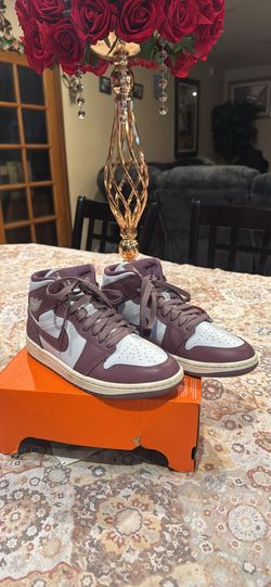 Nike jordan 1 mid maroon white sneakers