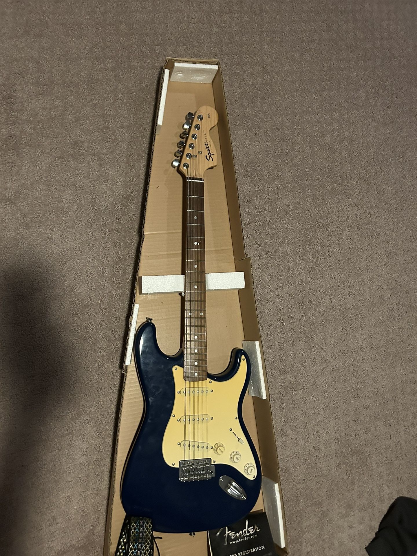 Used Squier Affinity Stratocaster Black Solid Body Electric Guitar