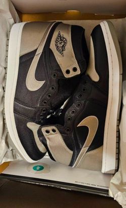 BNIB Women's Size 12 Men's 10.5 Jordan 1 High OG Shadow