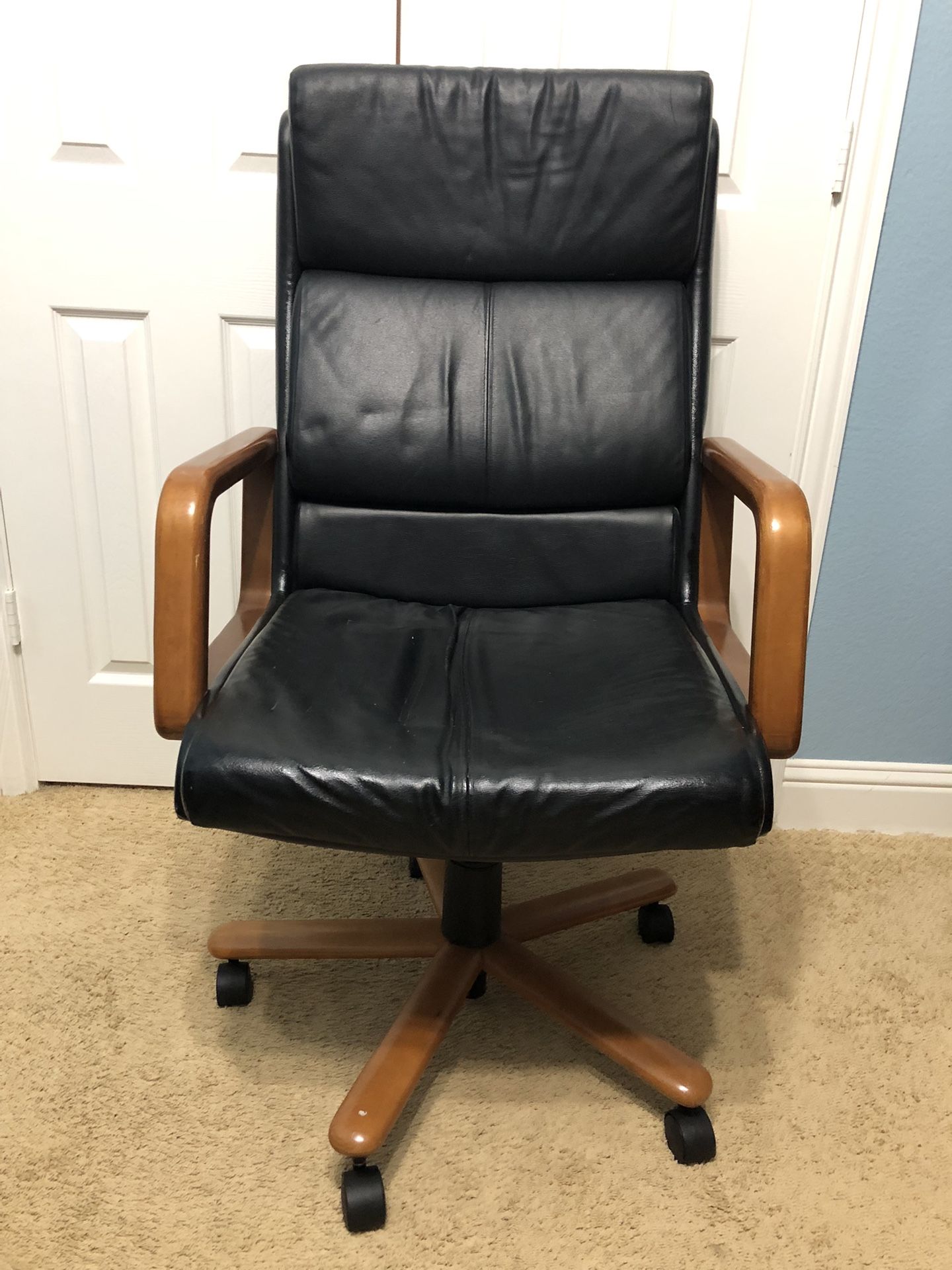 Executive Leather Adjustable Chair