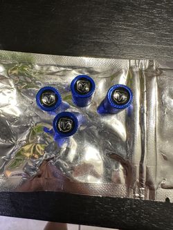 Car Tire Air Valve Caps- Auto Wheel Tyre Dust Stems Cover with Logo Emblem Waterproof Dust-Proof Universal fit for Cars, SUV, Truck, Motorcycles 4 P.