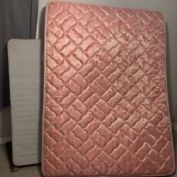 Free Queen Mattress And Boxspring 