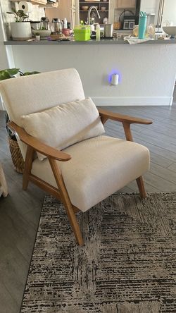 Cream Mid-Century Accent Chair – Solid Wood Frame