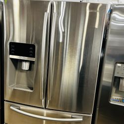 Refrigeradora Se 3 puertas Acero Inoxidable Preusada