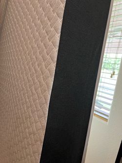 King size TEMPUR-PEDIC 12 inch thick professionally clean