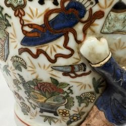 6 boys fertility porcelain  vase